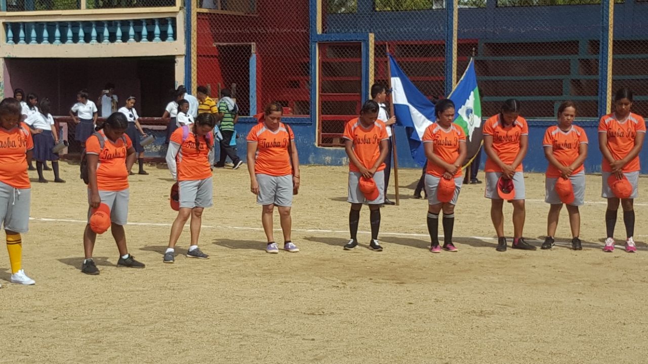 Sofbol1